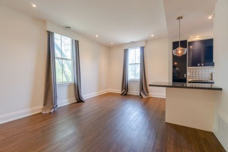 For Lease - 215 Carlton Street Unit# Unit 2, Toronto, Ontario - Photo 3