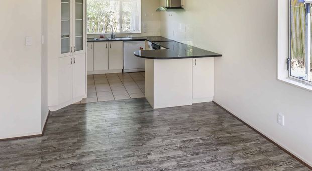 Three bedroom home! - Photo 1