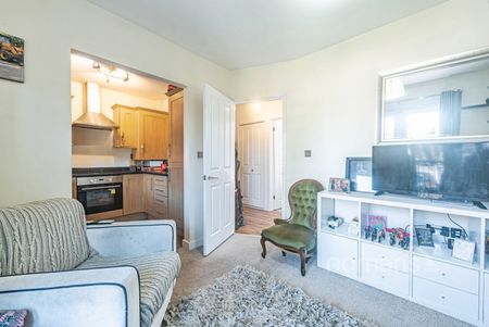 4 bedroom bungalow to rent - Photo 4