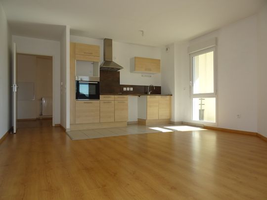 Location Appartement 3 pièces 58m² FLEURY LES AUBRAIS 45400 - Photo 1
