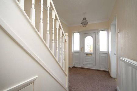 3 bedroom semi-detached house to rent - Photo 2