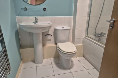 Bridge Lane, FRODSHAM - Photo 2