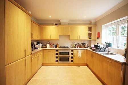 Parkside Road, Reading, Berkshire, RG30 - Photo 3
