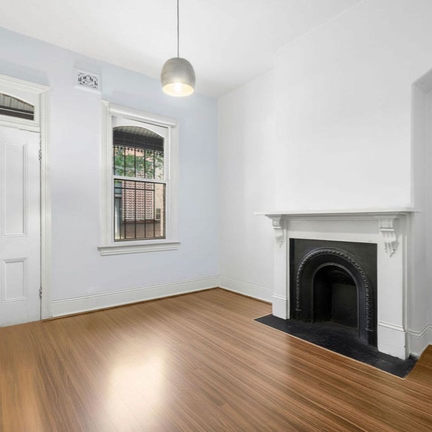 Convenient 1 Bedroom Terrace - Photo 1