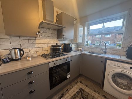 Coldbeck Drive, Bradford, Buttershaw - Photo 4