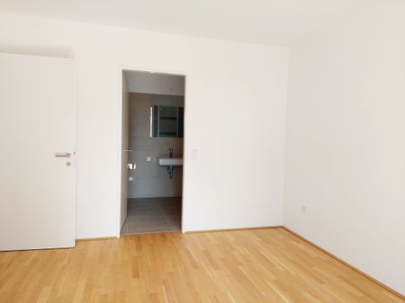 Helle 2-Zimmer-Wohnung mit Balkon & Loggia im Grünen – 22. Bezirk, Adelheid-Popp-Gasse - Photo 4