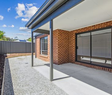 Modern and Stylish Townhouse - Photo 4