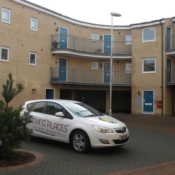 1 bedroom flat to rent - Photo 1