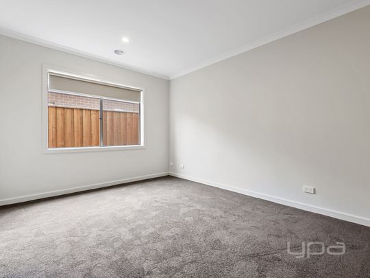 BRAND NEW 4 BEDROOM FAMILY HOME - Photo 1