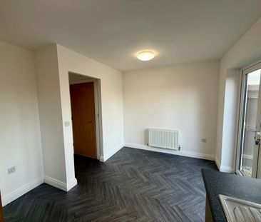 Hoylake Road, Birkenhead, CH41 - Photo 1