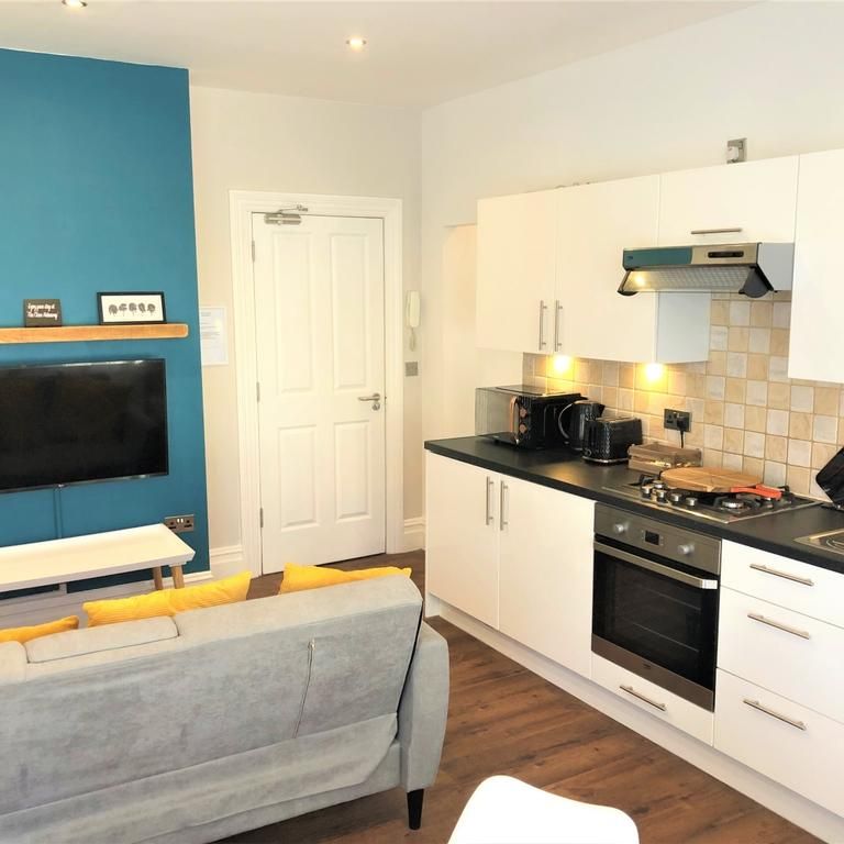 1 bedroom ground floor flat to rent - Photo 1