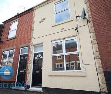 3 bed Mid Terraced House for Rent - Photo 2