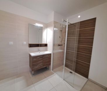 Location Appartement 2 pièces 44m² THONON LES BAINS 74200 - Photo 3