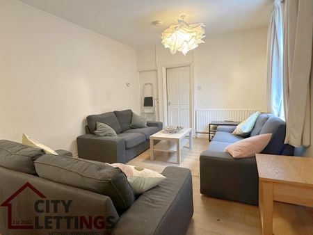 6 bedroom end of terrace house to rent - Photo 2