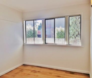 4 Bed, 2 Bath - Photo 4