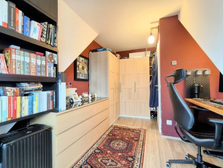 3-Zimmer-Dachgeschosswohnung mit 2 Balkonen, Wintergarten-Loggia & Weitblick - U2 Hardeggasse fußläufig - Klimaanlage & Küche - Foto 5