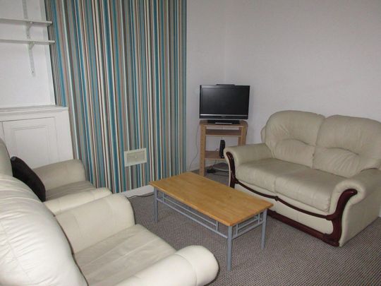 Eastleigh Road (3 bed) - Photo 1