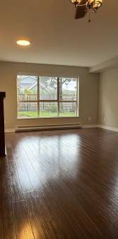 2 BEDROOM + DEN - WALNUT GROVE - Photo 1