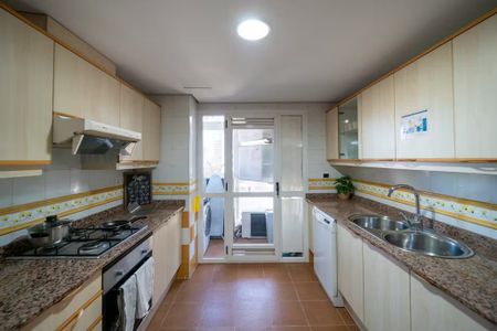 Carrer Serpis, Valencia, Valencian Community 46022 - Photo 5