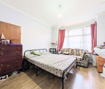 Alexandra Road, London, NW4 - Photo 3