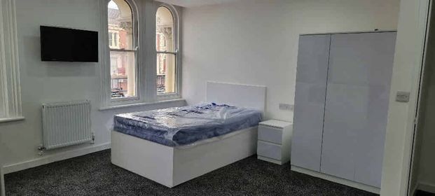 Small Studio - Photo 1