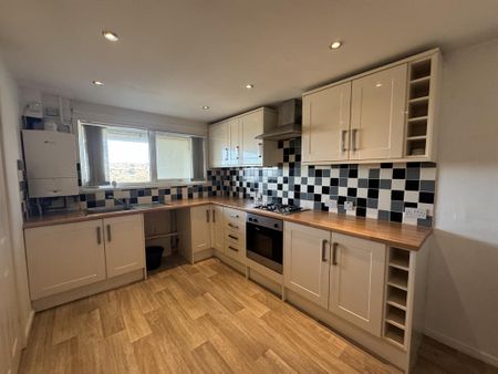 3 bedroom maisonette to rent - Photo 2