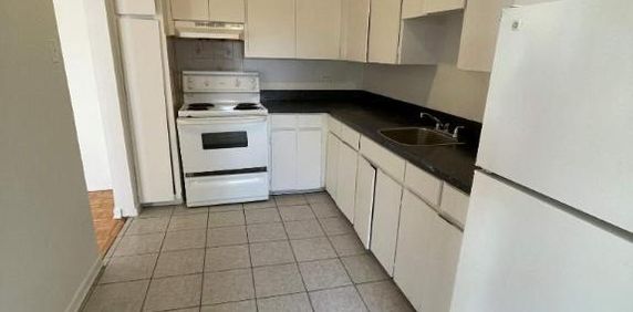 2 CH - 1 SDB - St-Laurent - $1,695 /mo - Photo 2