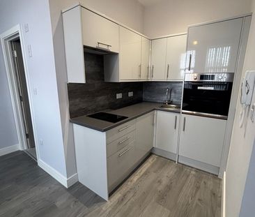 Studio Flat, Rimrose Road, L20 - Photo 2