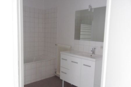 Location Appartement 3 pièces 66m² MARMANDE 47200 - Photo 3