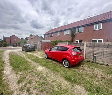 2 bedroom end of terrace house to rent - Photo 1