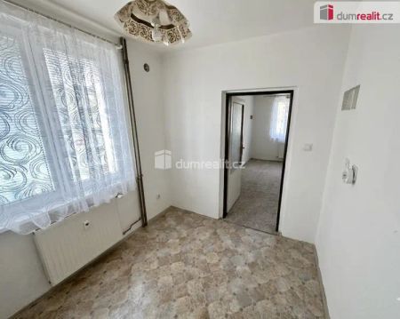 pronájem světlého a prostorného 2+1 s balkónem, PB - Jana Drdy - Fotografie 4