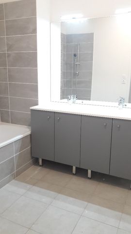 Location Appartement 3 pièces 61m² SOUSTONS 40140 - Photo 2