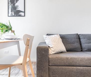 Wonderful single room in Via Riccardo Pitteri - Photo 3