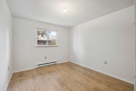 For Lease - 71 Geddes Crescent, Barrie, Ontario - Photo 4