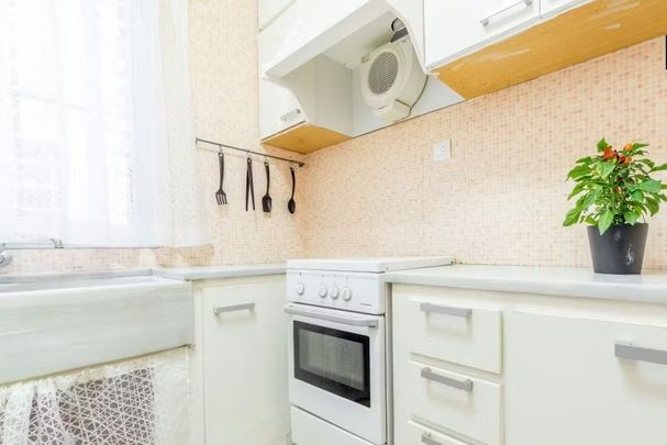 Calle Oriente, Valencia, Valencian Community 46006 - Photo 1