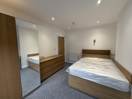 16 Well Street - Photo 4