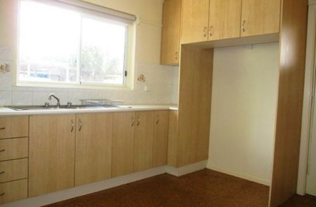 Perfect for students or small family! - Photo 3