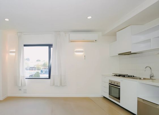 206/1 Archibald Street, Melbourne - Photo 1