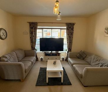 4 bedroom detached house to rent - Photo 1