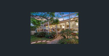 Classic Californian Bungalow In Prestigious Longueville Locale - Photo 4