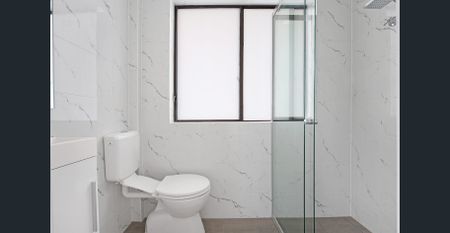 STYLISH FULLY RENOVATED 2 BEDROOM UNIT - WATER, ELECTRICITY AND INTERNET INLCUDED!! - Photo 5