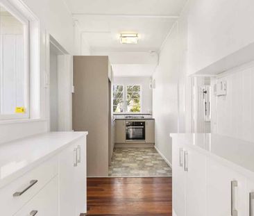 Gorgeous 3 bedroom Kiwi bungalow - Photo 3