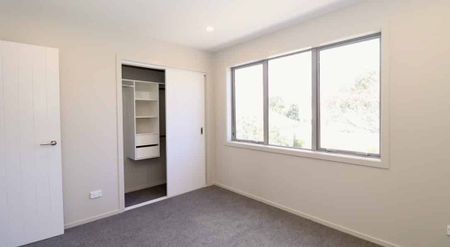 Modern Living in Panmure- 3Bed2Bath - Photo 2