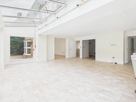 Bakers Wood, Denham, Uxbridge,UB9 - Photo 1