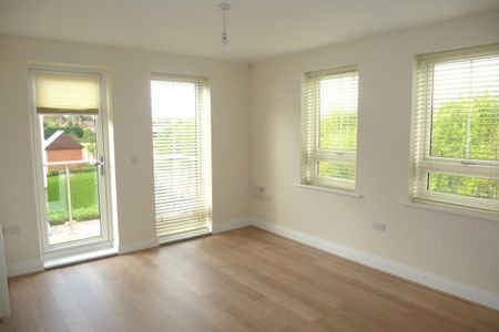 Kingfisher Drive, MAIDENHEAD - Photo 2