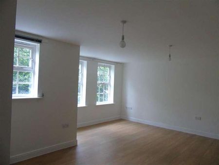Florey Gardens, Aylesbury, HP20 - Photo 2