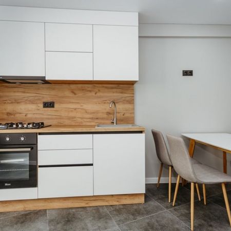 Inchiriez Apartament 2 camere Central - Photo 3