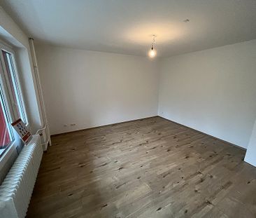 2 Zimmer in der 3 Etage mit tollem Balkon - Foto 1