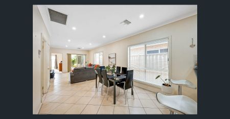 Light-Filled Home in the Heart of Hove - Photo 2