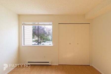 1363 Clyde Avenue condo — West Vancouver, BC (2-Bedroom) - 2 Bedroom - Photo 5